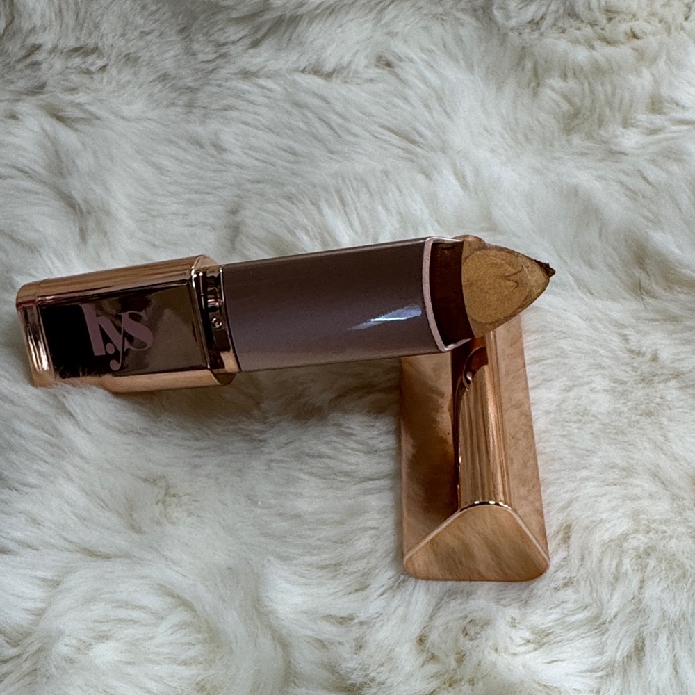 LYS Cream Highlighter Stick in Shade Fearless